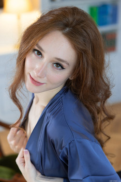 MetArt.com 2026-01-14/[MetArt.com] 26-01-14 Alice Mido - Page Turner (x122) 5464x8192/MetArt_Page-Turner_Alice-Mido_high_0013.jpg