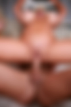 Onlyfans.com - kaylakleevage/Images/01-11-2018-15501395.jpg