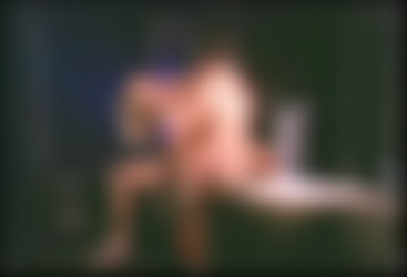 The Pleasure Zone (1999)/Ролики к The Pleasure Zone/Chat Room (Melinda Bonini&Lori Morrissey).mp4
