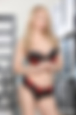 CherryPimps.com_05.10.20.Alix.Lynx.&.Kiara.Edwards.Getting.Caught.By.The.Boss.And.Being.Rewarded.More.Solo.XXX.iMAGESET-IMNoob/cherrypimps_alixlynx_kiaraedwards_23.jpg