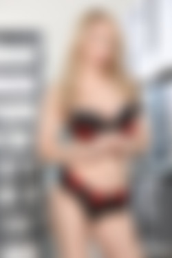CherryPimps.com_05.10.20.Alix.Lynx.&.Kiara.Edwards.Getting.Caught.By.The.Boss.And.Being.Rewarded.More.Solo.XXX.iMAGESET-IMNoob/cherrypimps_alixlynx_kiaraedwards_24.jpg