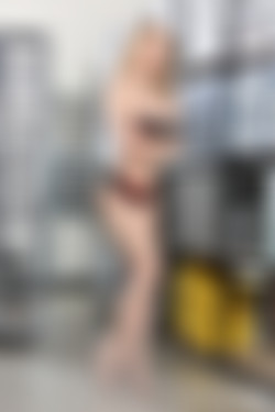 CherryPimps.com_05.10.20.Alix.Lynx.&.Kiara.Edwards.Getting.Caught.By.The.Boss.And.Being.Rewarded.More.Solo.XXX.iMAGESET-IMNoob/cherrypimps_alixlynx_kiaraedwards_29.jpg
