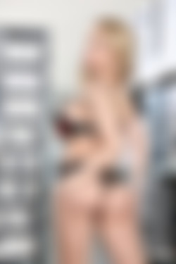 CherryPimps.com_05.10.20.Alix.Lynx.&.Kiara.Edwards.Getting.Caught.By.The.Boss.And.Being.Rewarded.More.Solo.XXX.iMAGESET-IMNoob/cherrypimps_alixlynx_kiaraedwards_32.jpg