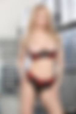 CherryPimps.com_05.10.20.Alix.Lynx.&.Kiara.Edwards.Getting.Caught.By.The.Boss.And.Being.Rewarded.More.Solo.XXX.iMAGESET-IMNoob/cherrypimps_alixlynx_kiaraedwards_43.jpg