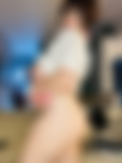 [OnlyFans.com] PeonyFelicity - Update May 5 2023/Images/2320x3088_5aab1df97f7a994853f6bc714d6384b7.jpg