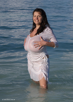 Milena Velba/Wet Dress (2005 jun)/wetd30.jpg