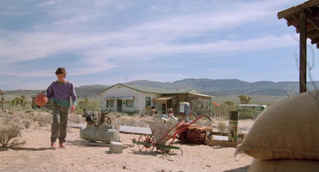 Tremors.1990.720p.BluRay.DD5.1.x264-iFT.mkv