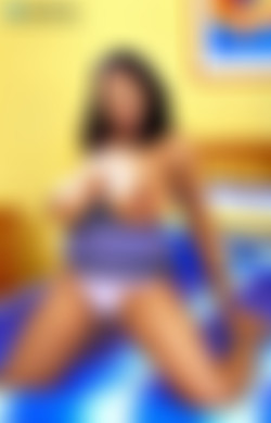 Amanda White's Scoreland.com Site Rip/Amanda_December 2000 Voluptuous/Amanda10.jpg
