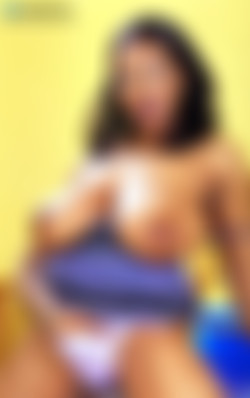 Amanda White's Scoreland.com Site Rip/Amanda_December 2000 Voluptuous/Amanda11.jpg