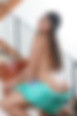 Laurie Vargas/Images/6412383_010_123b.jpg