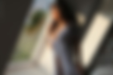 photodromm.com - 2011-11/adrienne - 09 - the window 2/02l.jpg