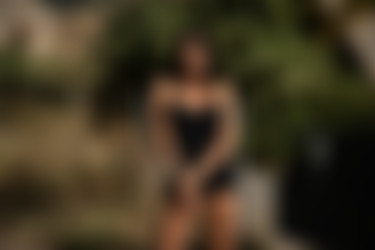 2022phdee/2021-11/[photodromm] 2021-11-20 Claire - One World II (x46, 3000 px)/One World II (1).jpg