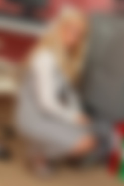 Only Secretaries In Suits 12.01.2012 - 26.12.2012/9th November 2012/Hollie_lbd64hre/4AH_0014.JPG